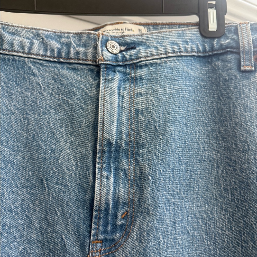 Abercrombie & Fitch '90s Straight Ultra High Rise Jeans - Picture 9 of 16
